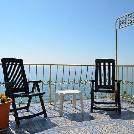 Holiday Home Sauvignon Odesa Exterior foto